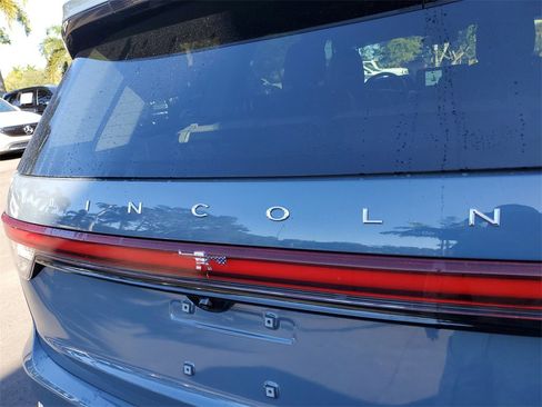 Certified 2025 Lincoln Aviator Reserve w/ Illumination Package image 5