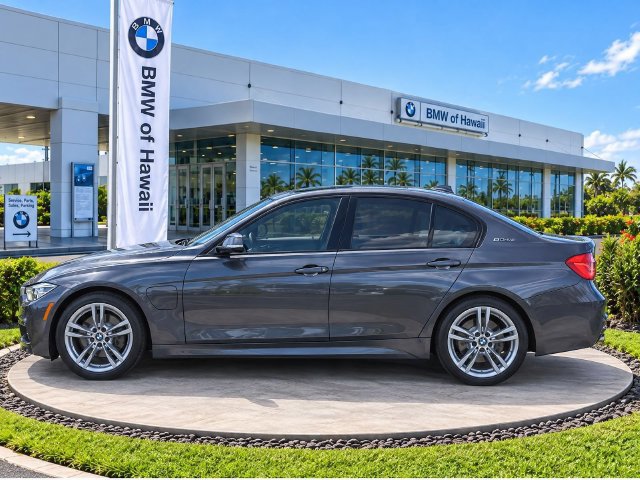 Used 2017 BMW 330e RWD image 2