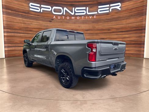 Used 2021 Chevrolet Silverado 1500 LT Trail Boss w/ Convenience Package II image 3