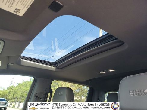 Used 2019 Chevrolet Silverado 1500 High Country AWD/4WD image 21