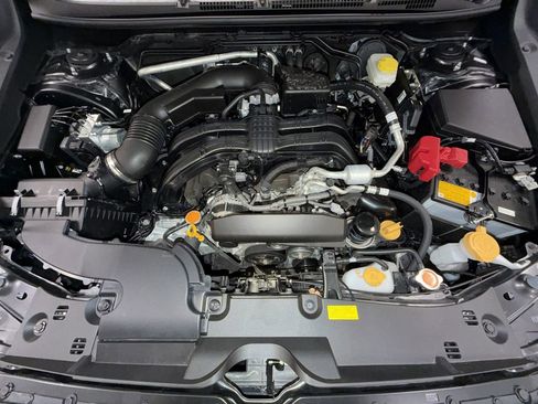 Used 2025 Subaru Crosstrek 2.0i Premium image 18