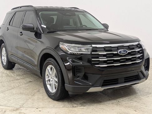 New 2026 Ford Explorer Active image 7