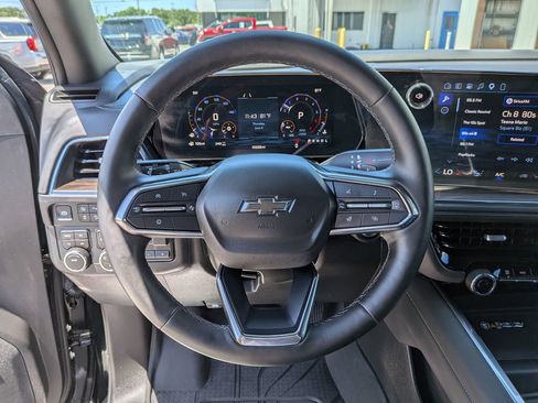 Used 2026 Chevrolet Tahoe Z71 w/ Comfort Package AWD/4WD image 14