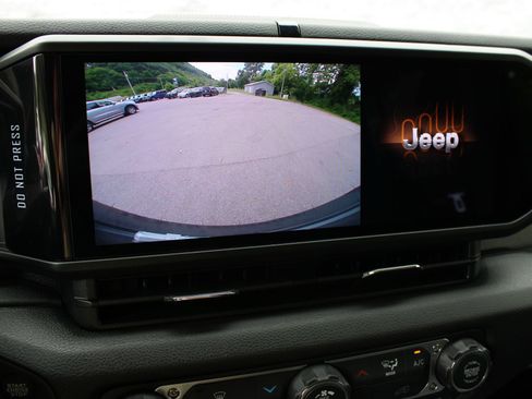 New 2026 Jeep Wrangler Unlimited Sport AWD/4WD image 32