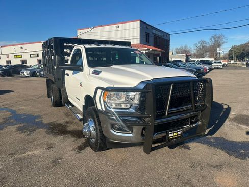 Used 2020 RAM 3500 Tradesman image 3
