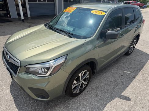 Used 2020 Subaru Forester AWD/4WD image 4