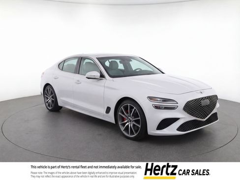 Used 2025 Genesis G70 2.5T image 1