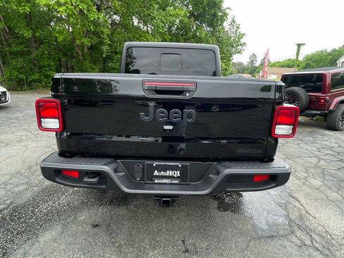 Used 2020 Jeep Gladiator Sport w/ Quick Order Package 24S AWD/4WD image 14