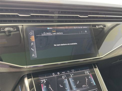 Used 2022 Audi Q8 Premium Plus AWD/4WD image 14