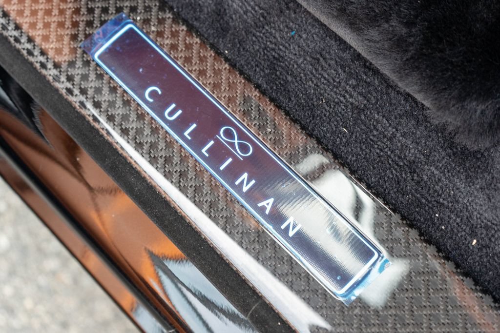 New 2027 Rolls-Royce Cullinan Black Badge AWD/4WD image 27