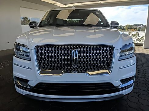 Used 2020 Lincoln Navigator Reserve w/ Luxury Package image 2