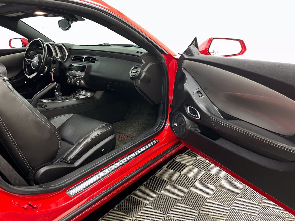 Used 2010 Chevrolet Camaro SS RWD image 33