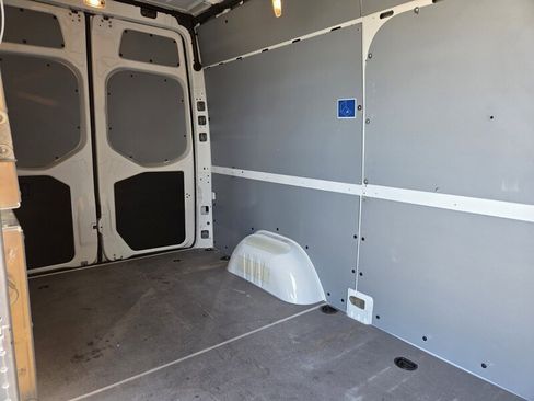 Used 2024 Mercedes-Benz Sprinter 2500 image 16