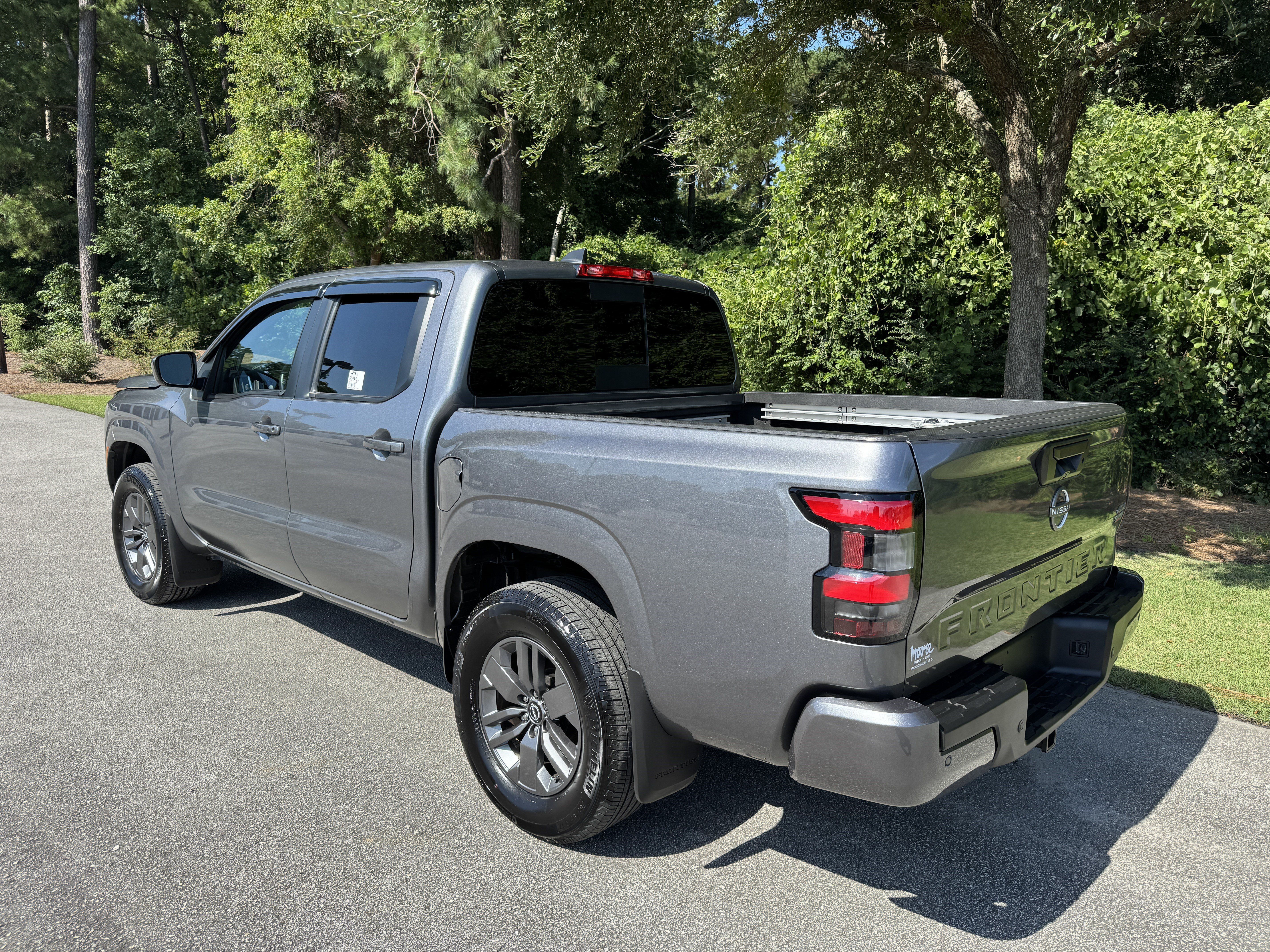 Used 2025 Nissan Frontier SV w/ SV Convenience Package AWD/4WD image 37