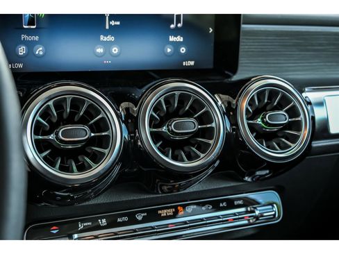 Certified 2026 Mercedes-Benz GLB 250 4MATIC image 20