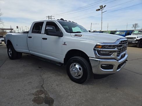 New 2026 RAM 3500 Tradesman image 16