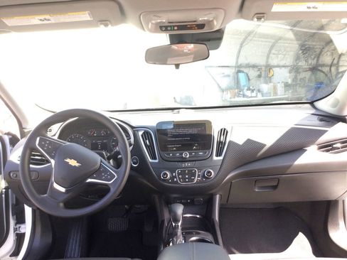 New 2024 Chevrolet Malibu LT image 14