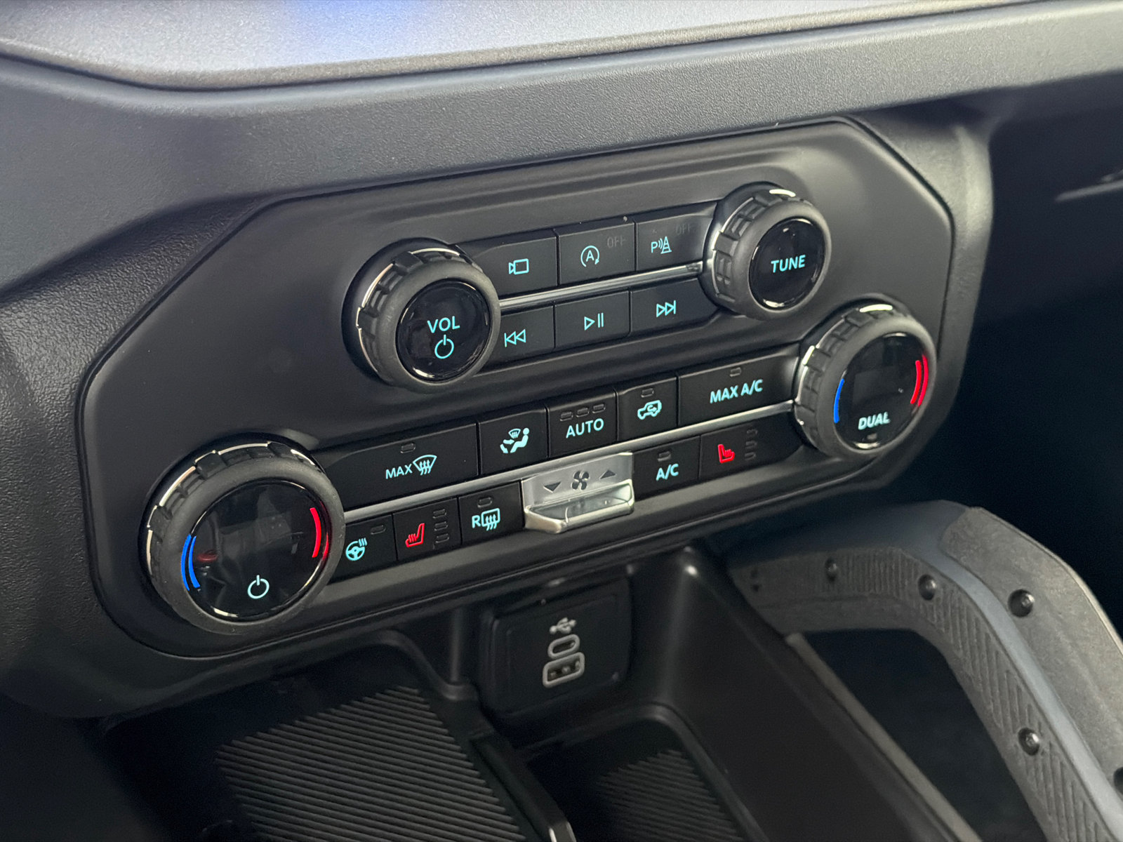 New 2026 Ford Bronco Raptor AWD/4WD image 29