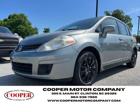 Used 2011 Nissan Versa 1.8 S w/ Plus Pkg image 1