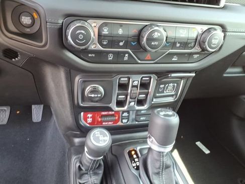 New 2026 Jeep Wrangler Unlimited Rubicon AWD/4WD image 10