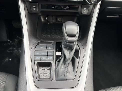 Used 2023 Toyota RAV4 XLE image 21