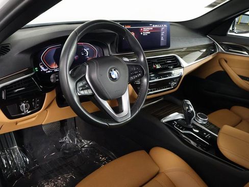 Used 2022 BMW 530i w/ Convenience Package image 7