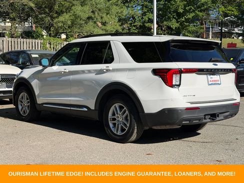 Used 2025 Ford Explorer Active RWD image 6