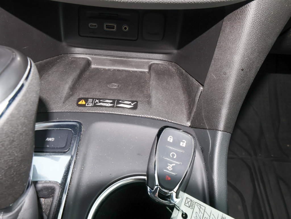 Used 2021 Chevrolet Equinox Premier AWD/4WD image 23