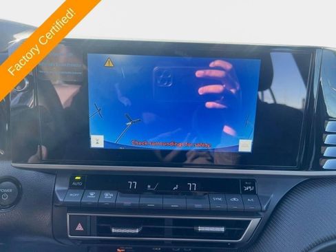 Used 2025 Toyota Camry SE image 20