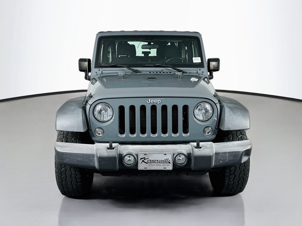 Used 2015 Jeep Wrangler Sport w/ Connectivity Group AWD/4WD image 2