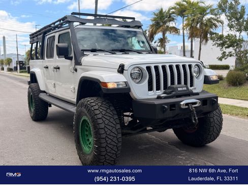 Used 2020 Jeep Gladiator Overland image 3