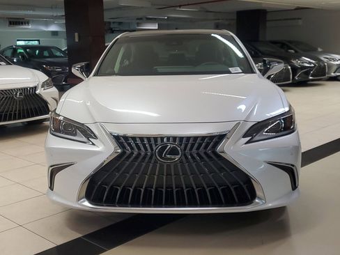 New 2025 Lexus ES 350 w/ Premium Package image 3