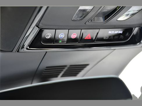 Certified 2024 Cadillac Lyriq Sport AWD/4WD image 33