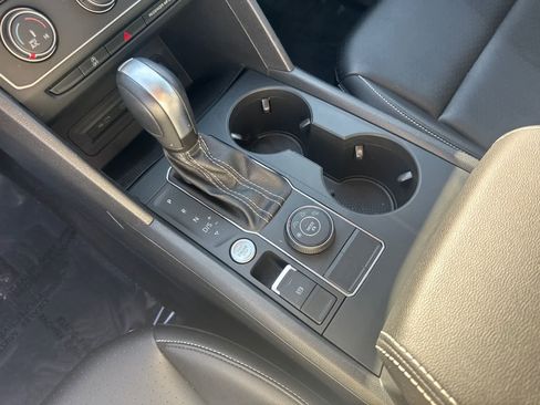 Used 2023 Volkswagen Atlas SE image 16