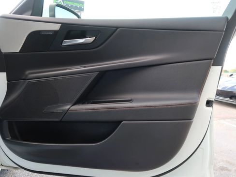 Used 2018 Jaguar XE Prestige image 46