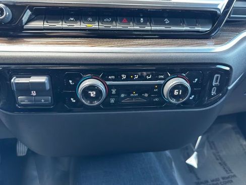Certified 2022 Chevrolet Silverado 1500 LT AWD/4WD image 11