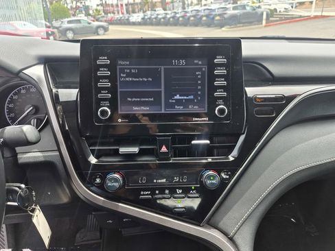Used 2024 Toyota Camry SE FWD image 13