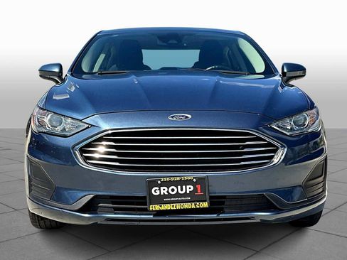 Used 2019 Ford Fusion SE image 4