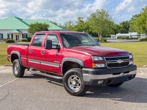 Used 2006 Chevrolet Silverado 2500 LT w/ Onstar Plus Package RWD image 1