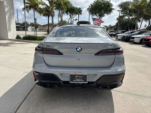 Used 2023 BMW 760i xDrive image 2
