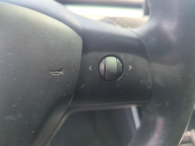 Used 2018 Tesla Model 3 Long Range RWD image 13