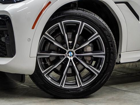 Used 2023 BMW X6 xDrive40i w/ M Sport Package image 3