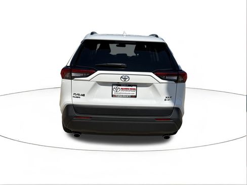Used 2025 Toyota RAV4 XLE image 4