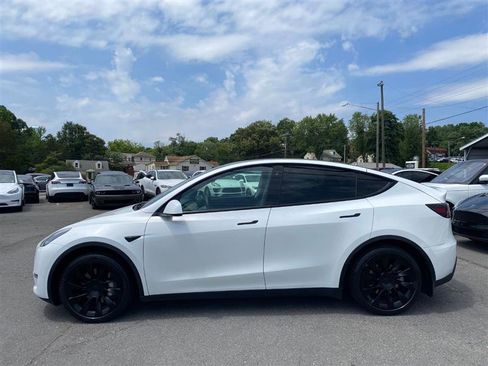 Used 2023 Tesla Model Y Long Range AWD/4WD image 2