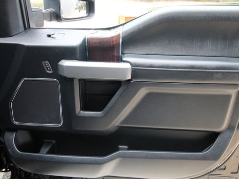 Used 2017 Ford F250 Platinum w/ Platinum Ultimate Package image 42