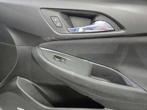 Used 2018 Chevrolet Cruze LT w/ Sun And Sound Package FWD image 6