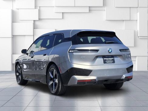 Used 2023 BMW iX xDrive50 w/ Premium Package AWD/4WD image 5