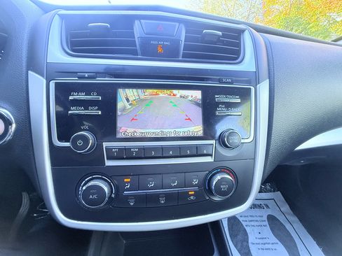 Used 2017 Nissan Altima 2.5 SR w/ Midnight Edition Package image 18