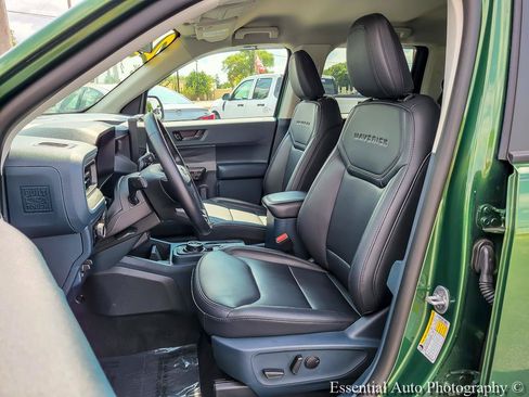 Used 2025 Ford Maverick Lariat w/ Black Appearance Package AWD/4WD image 9
