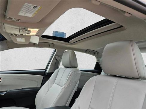 Used 2018 Toyota Avalon Limited FWD image 16